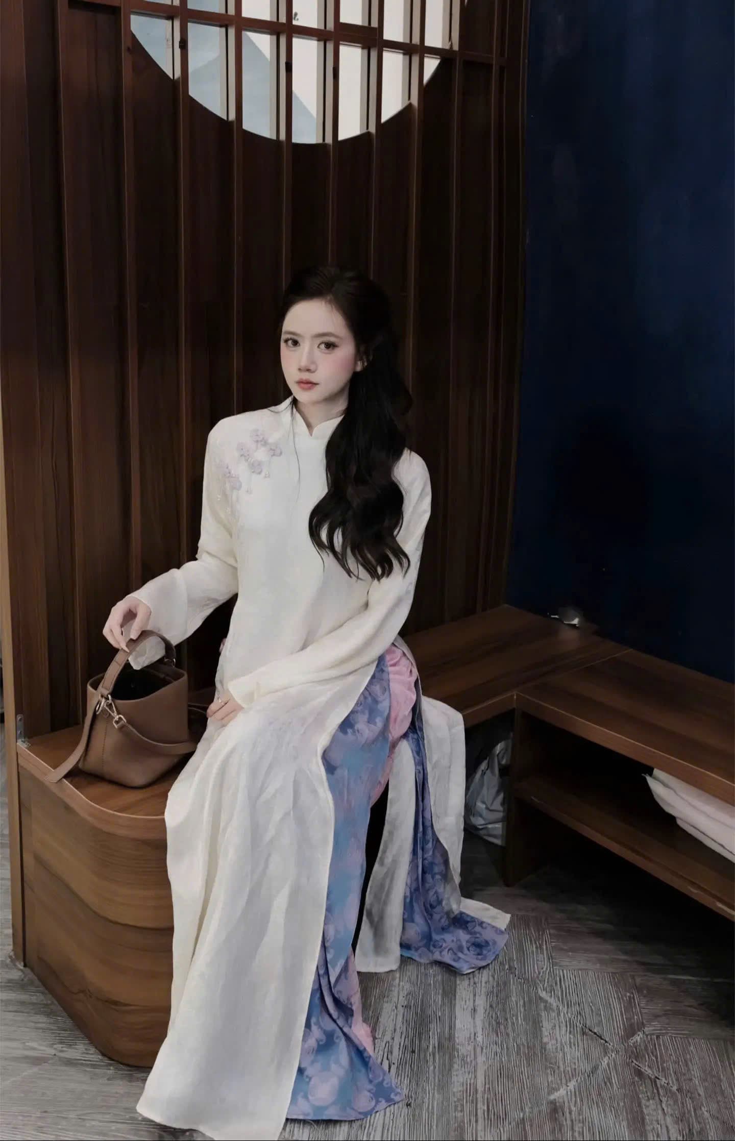 AODAI207 thumb 1