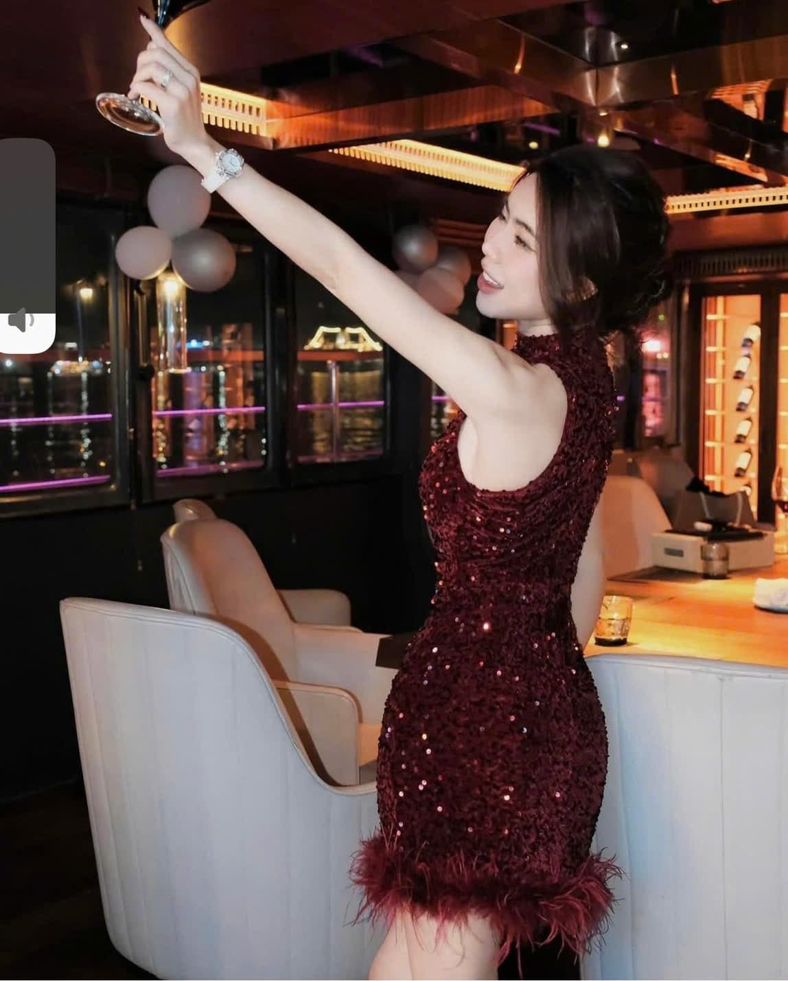 T244 thumb 6